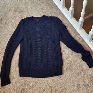 Banana Republic Women's Deep Blue Crewneck Sweater Size Medium